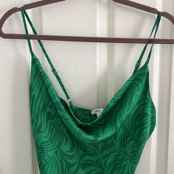 Dress - Picture 2 of 7